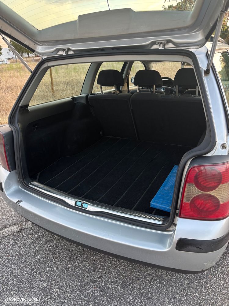 VW Passat Variant 1.9 TDi 4Motion Highline - 18