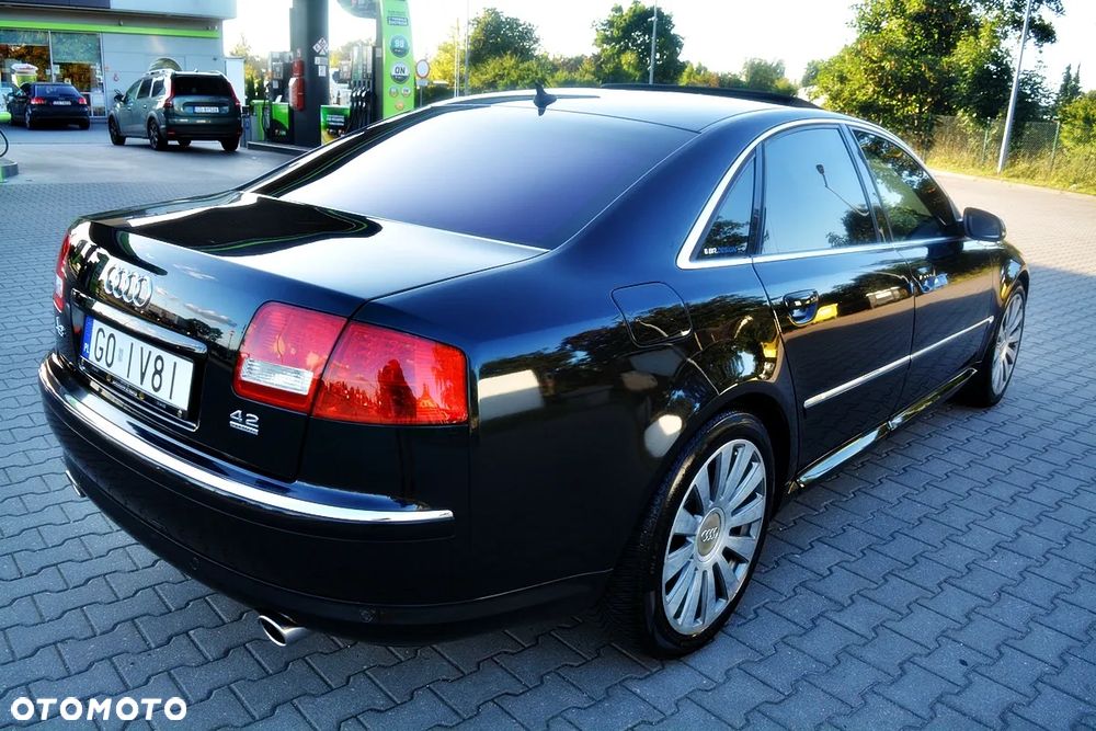 Audi A8 4.2 Quattro - 3