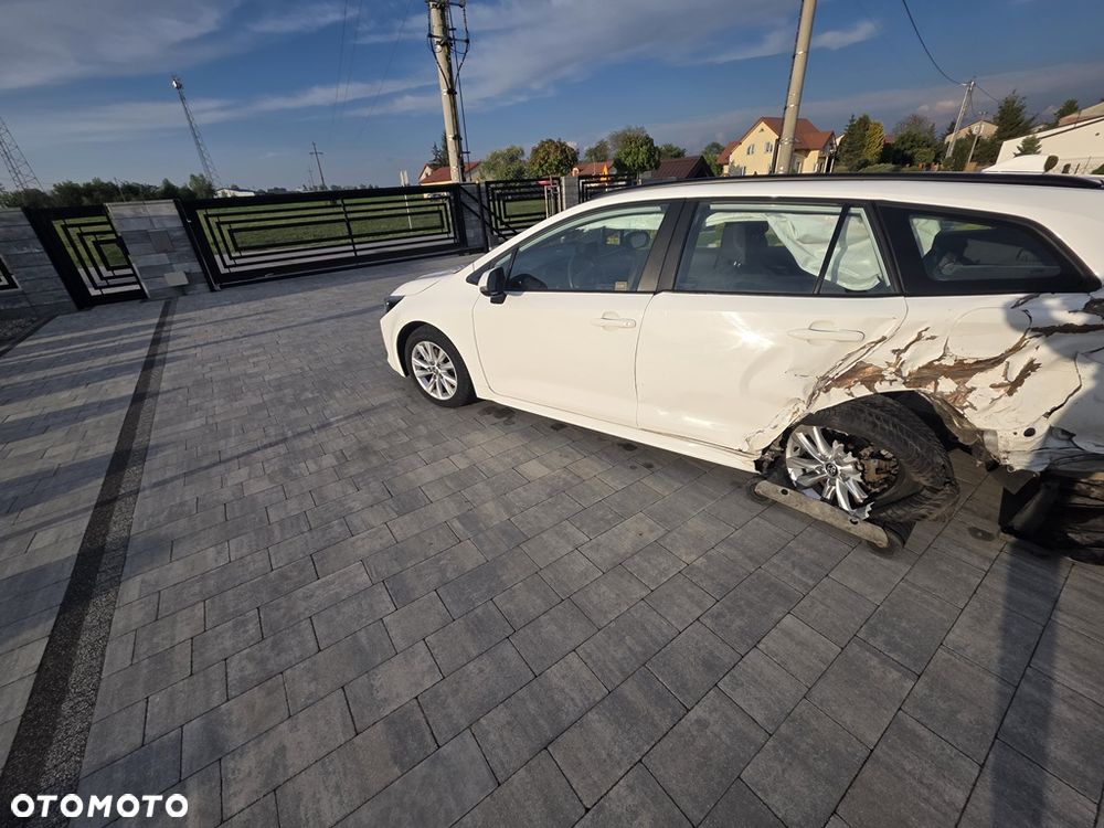 Toyota Corolla 1.8 Hybrid Comfort - 13