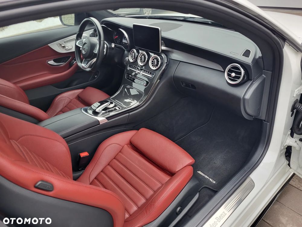 Mercedes-Benz Klasa C 300 4Matic 9G-TRONIC AMG Line Plus - 13