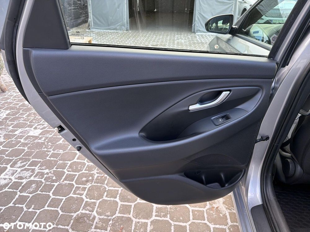 Hyundai i30 1.5 DPI Modern - 29