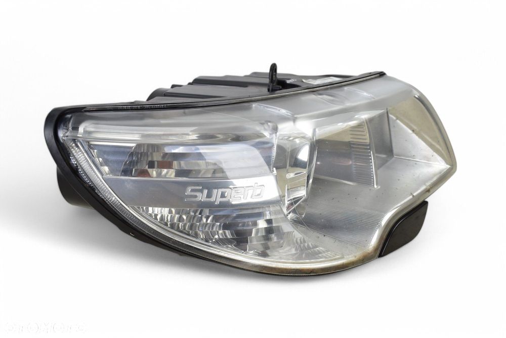 Lampa Prawy Przód Halogen SKODA SUPERB II 2009R EU - 5