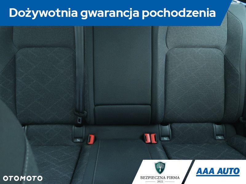 Volkswagen Golf - 11