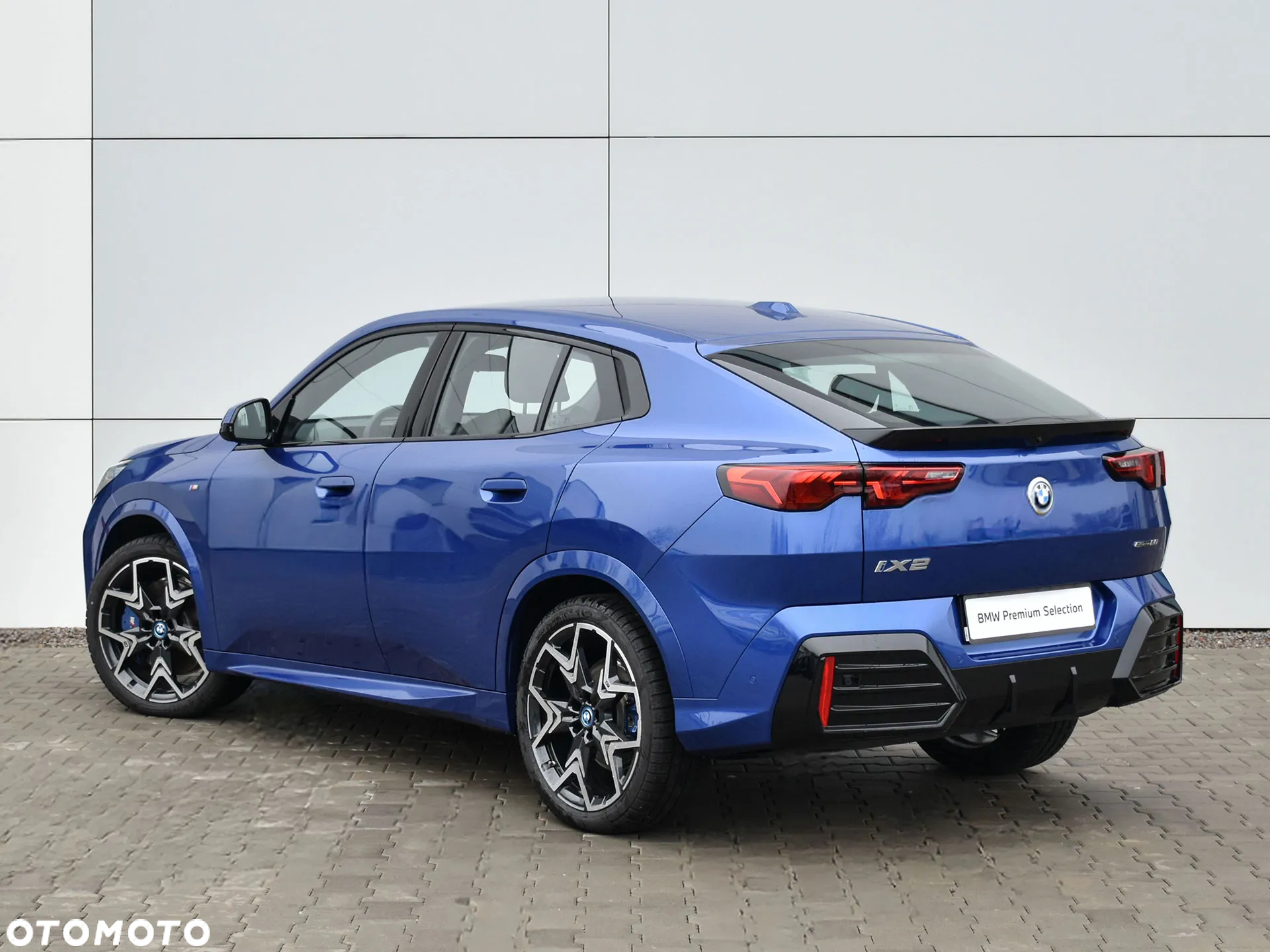 BMW iX2 eDrive20 66.5kWh M Sport Edition - 7