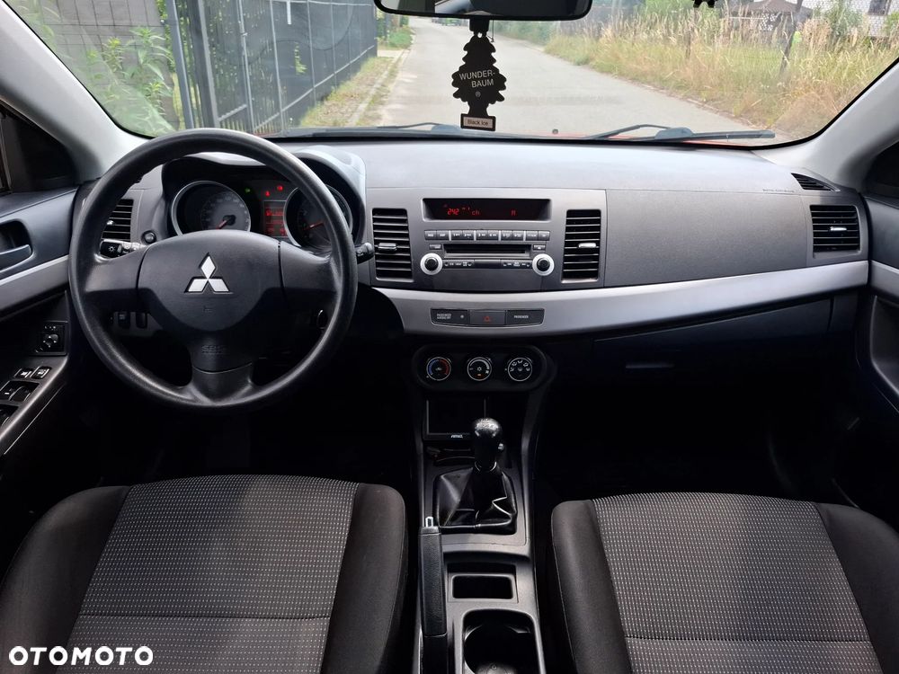 Mitsubishi Lancer 1.8 Intense - 9