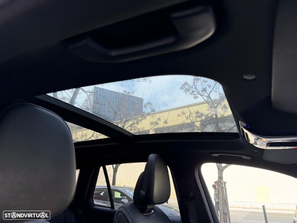 Mercedes-Benz GLC 300 e 4Matic 9G-TRONIC Avantgarde Advanced - 32