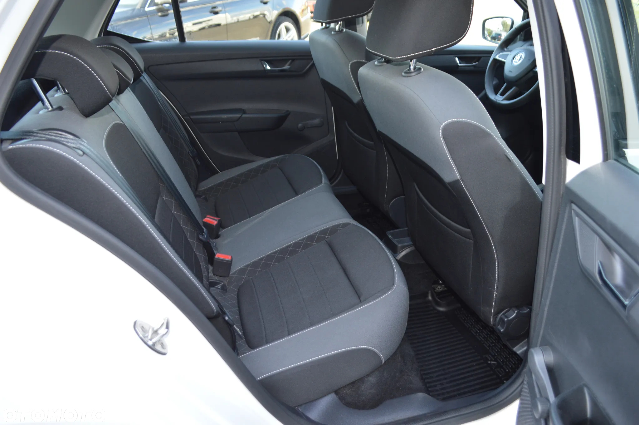Skoda Fabia 1.0 Ambition - 11