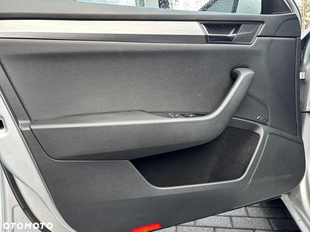 Skoda Superb 2.0 TDI Style - 16