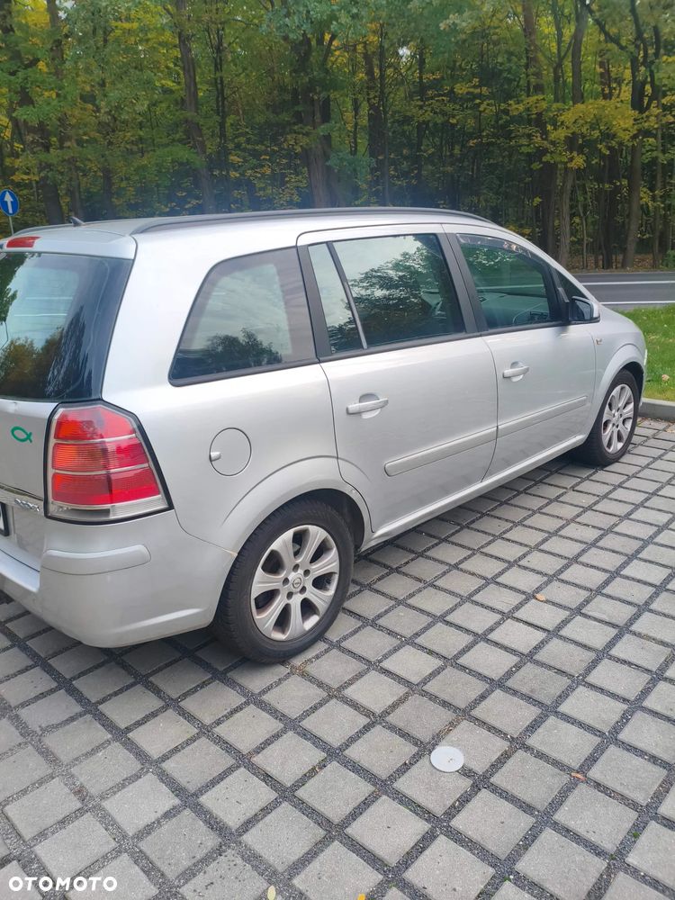 Opel Zafira 2007 photo 4