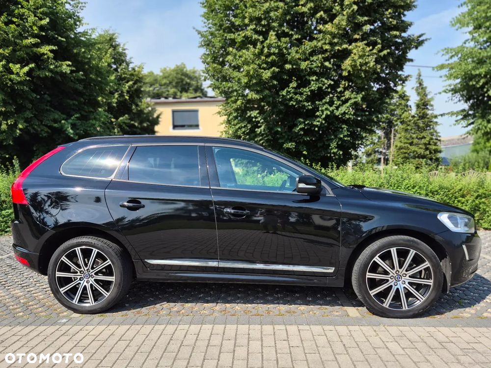 Volvo XC 60 T5 Drive-E Momentum - 2