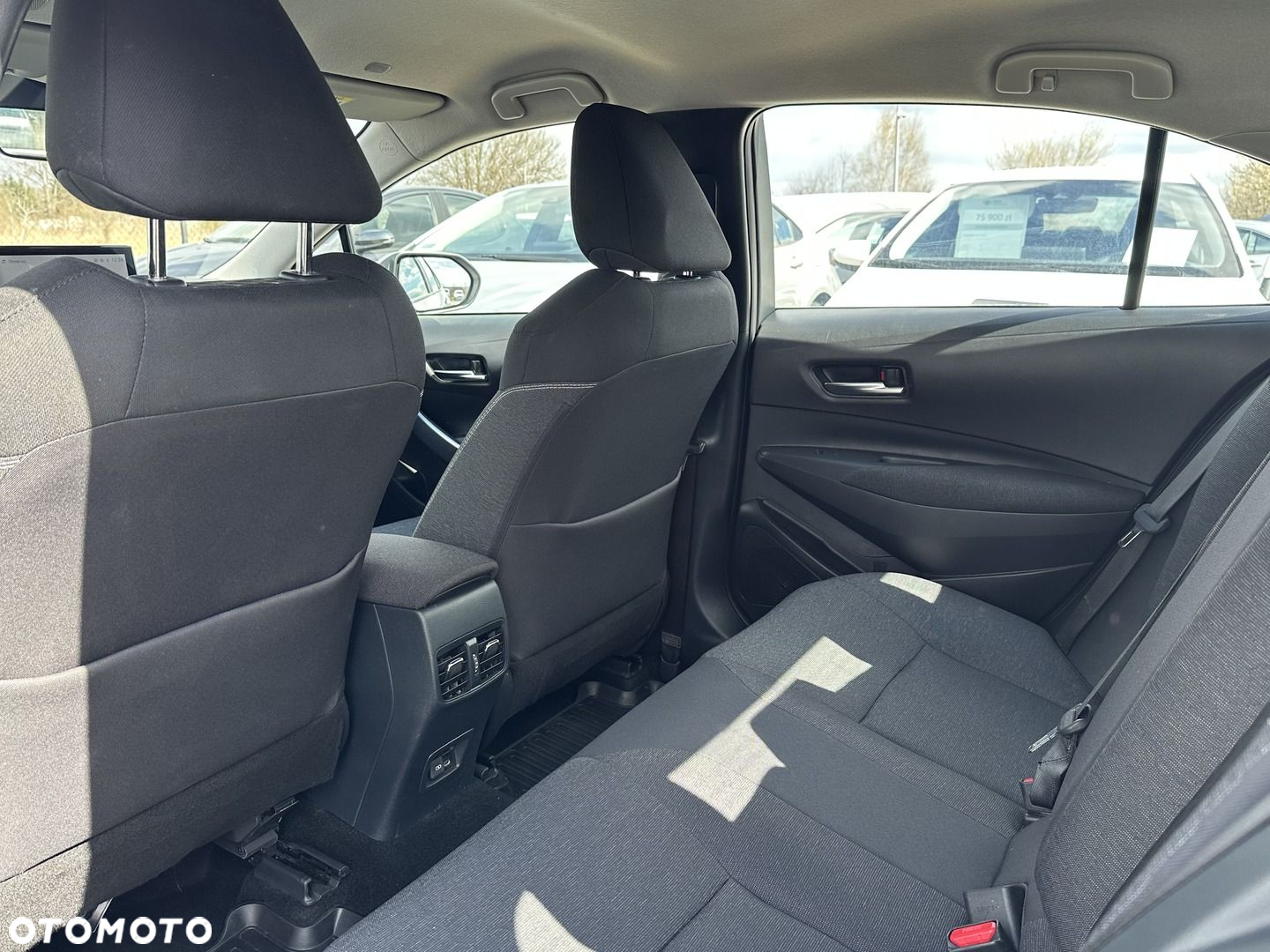 Toyota Corolla - 11
