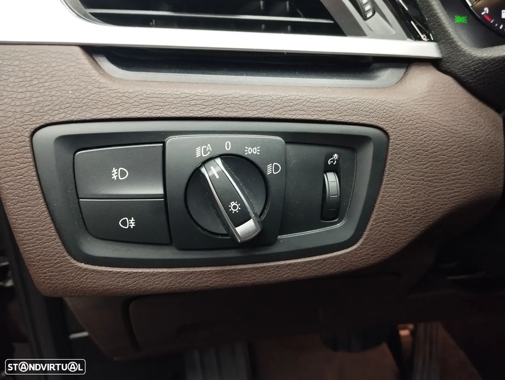 BMW X1 18 d sDrive Auto - 22