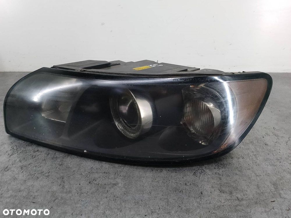 LAMPA PRZÓD LEWA VOLVO S40 II 30698873 0301198201 - 2