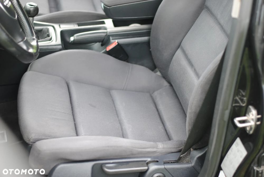 Audi A4 Avant 1.8T - 27