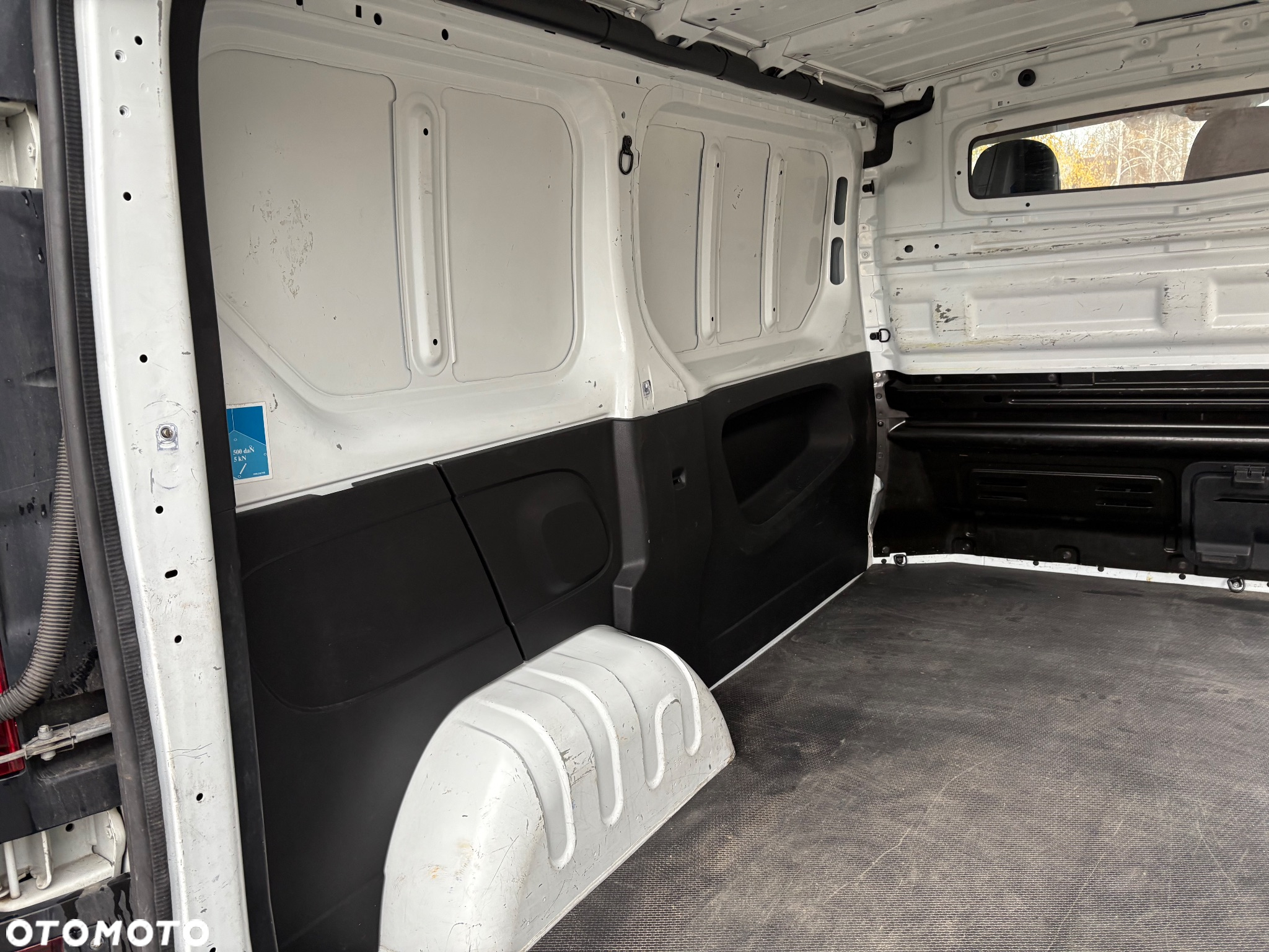 Renault Trafic - 12