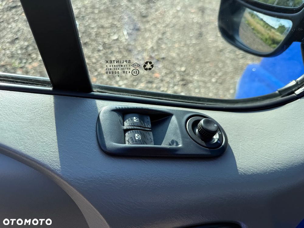 Renault TRAFIC - 13
