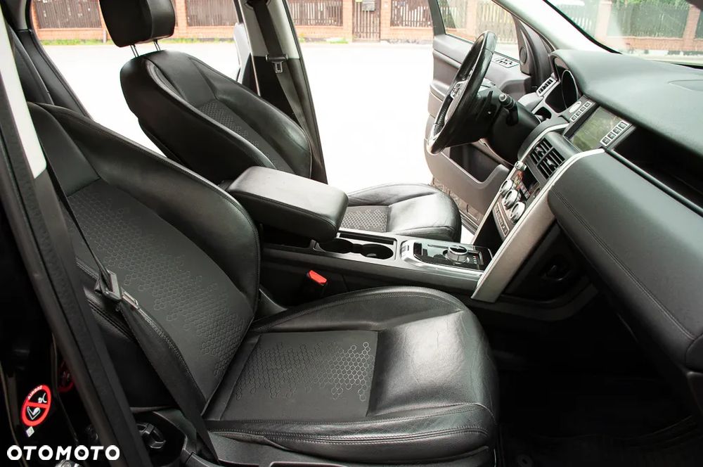Land Rover Discovery Sport - 12