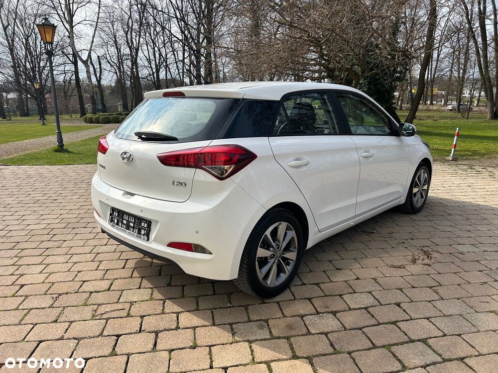 Hyundai i20 1.2 Passion - 8