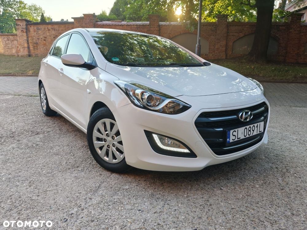Hyundai i30 blue 1.4 Style - 2