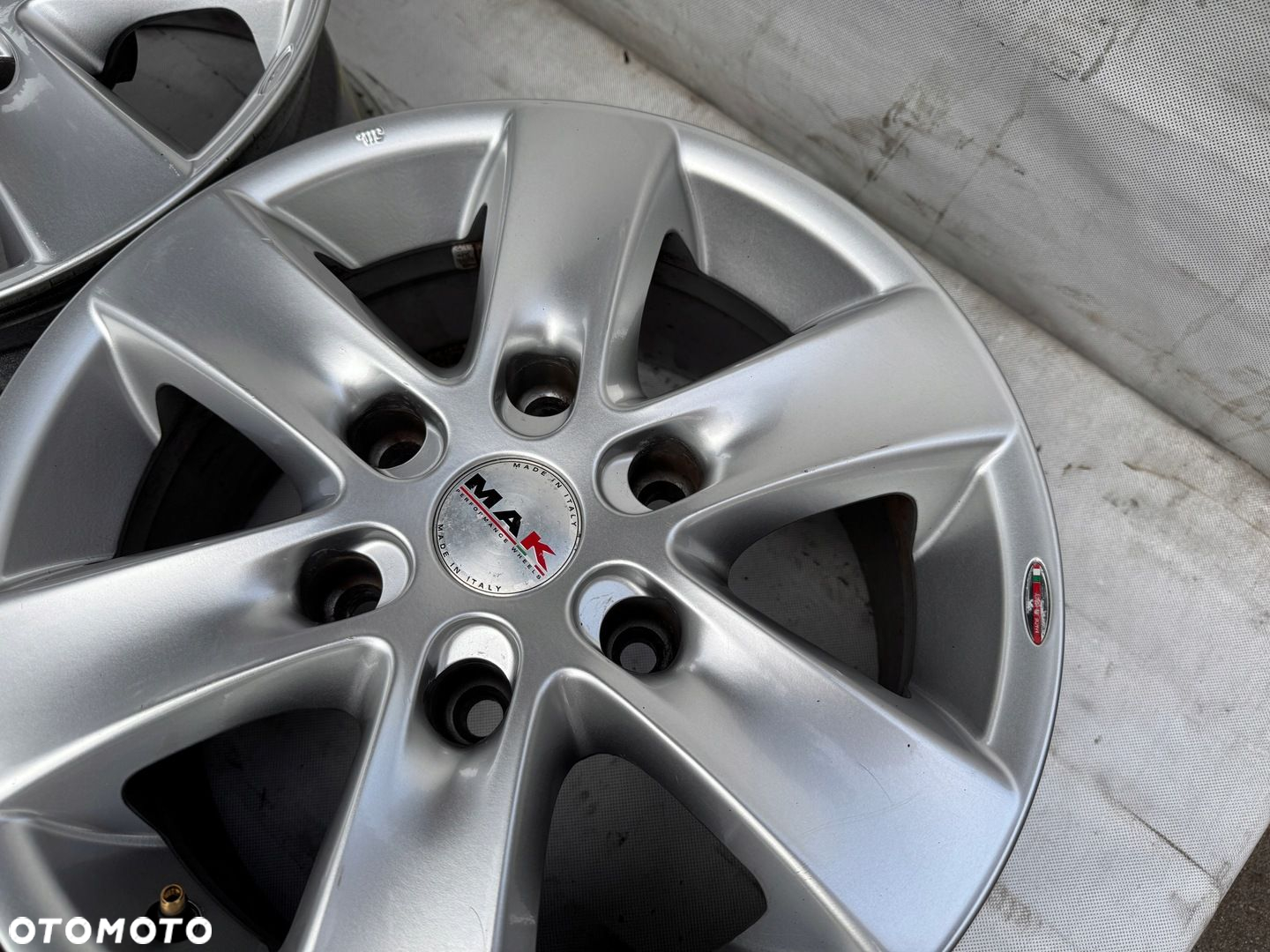 Felgi MAK Mitsubishi Pajero 6x139,7 16" 7J ET38 797 - 9