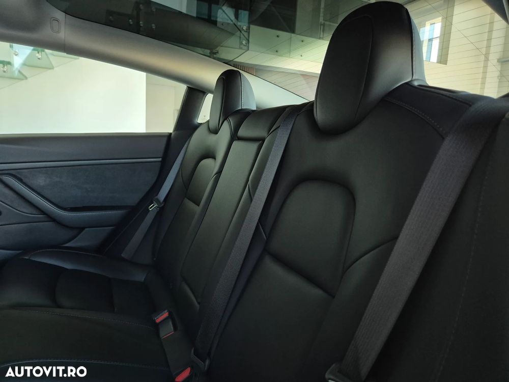 Tesla Model 3 Langstreckenbatterie Allradantrieb Dual Motor - 16