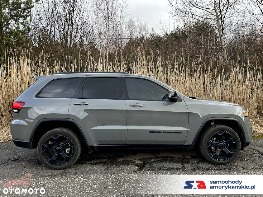 Jeep Grand Cherokee - 14