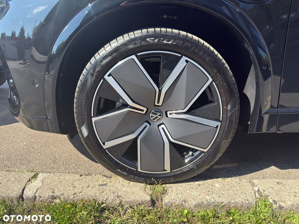 Volkswagen Tiguan - 9