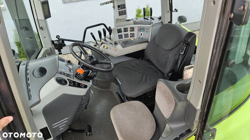 Claas Arion 640 - 14