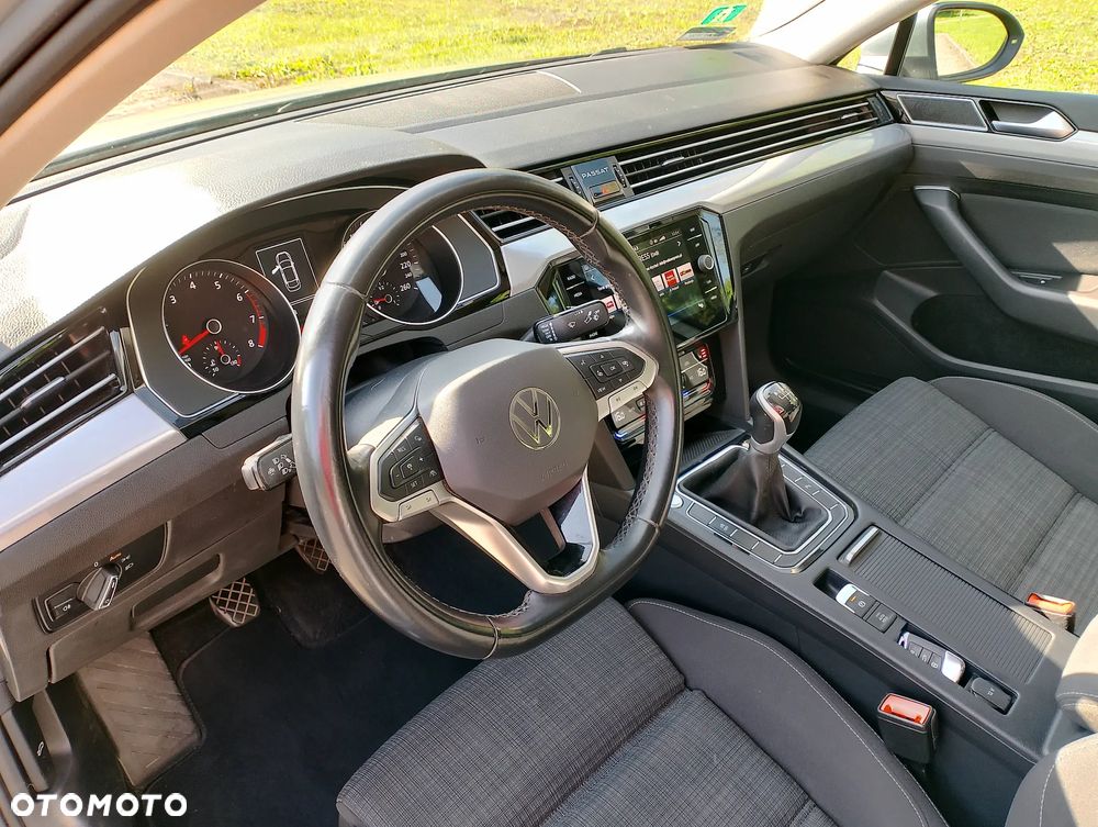 Volkswagen Passat 1.5 TSI EVO Business - 11