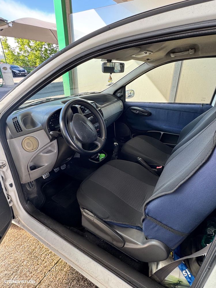Fiat Punto 1.9 JTD HLX - 10