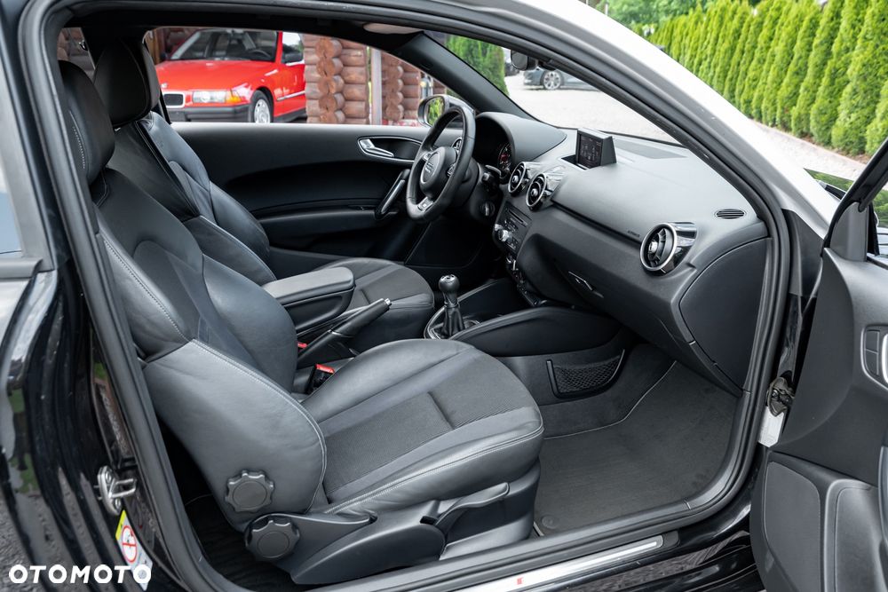 Audi A1 Sportback 1.4 TFSI S line Sportpaket - 32
