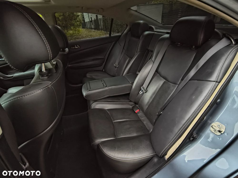 Nissan Maxima 3.5 S - 30