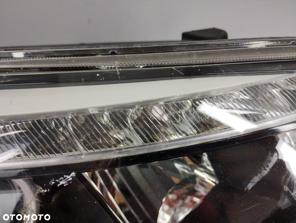 Lampa reflektor prawy Kia Soul II DRL - 4