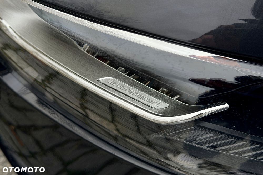 Mercedes-Benz CLS 220 d AMG - 24