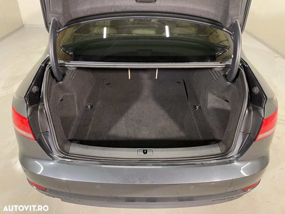 Audi A4 2.0 TDI S tronic - 13