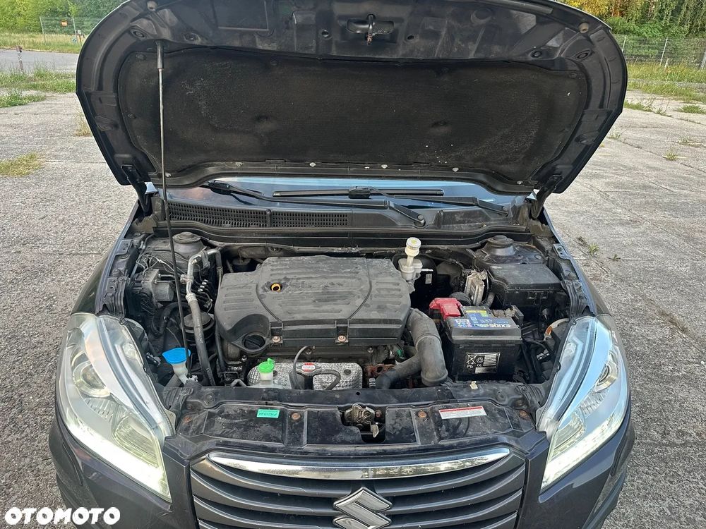 Suzuki SX4 1.6 Premium - 11