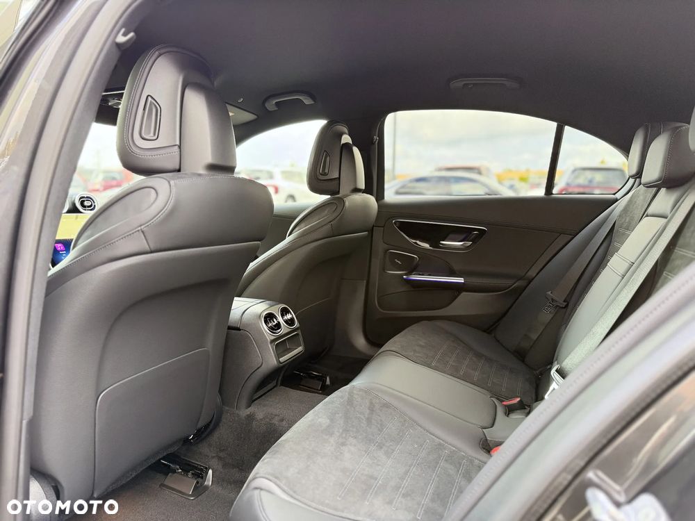 Mercedes-Benz Klasa C 220 d 9G-TRONIC 4Matic - 28