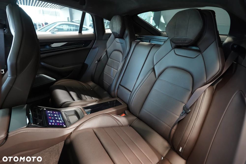 Porsche Panamera Turbo S E-Hybrid PHEV - 10