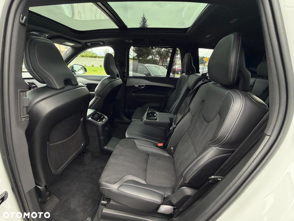 Volvo XC 90 T8 AWD Plug-In Hybrid R-Design 7os - 23