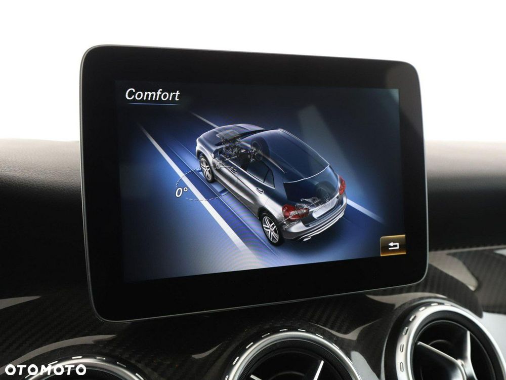 Mercedes-Benz GLA 250 4-Matic Urban - 26