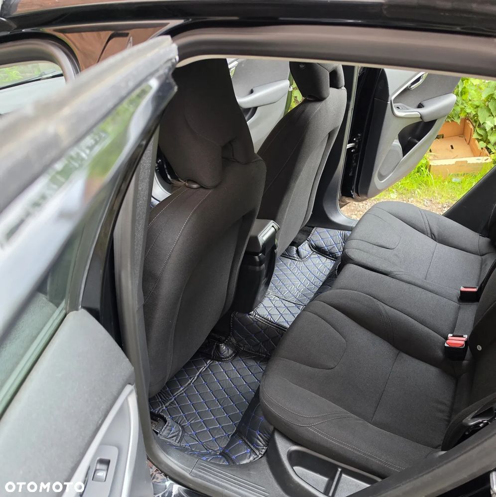 Volvo V40 T3 Momentum - 9