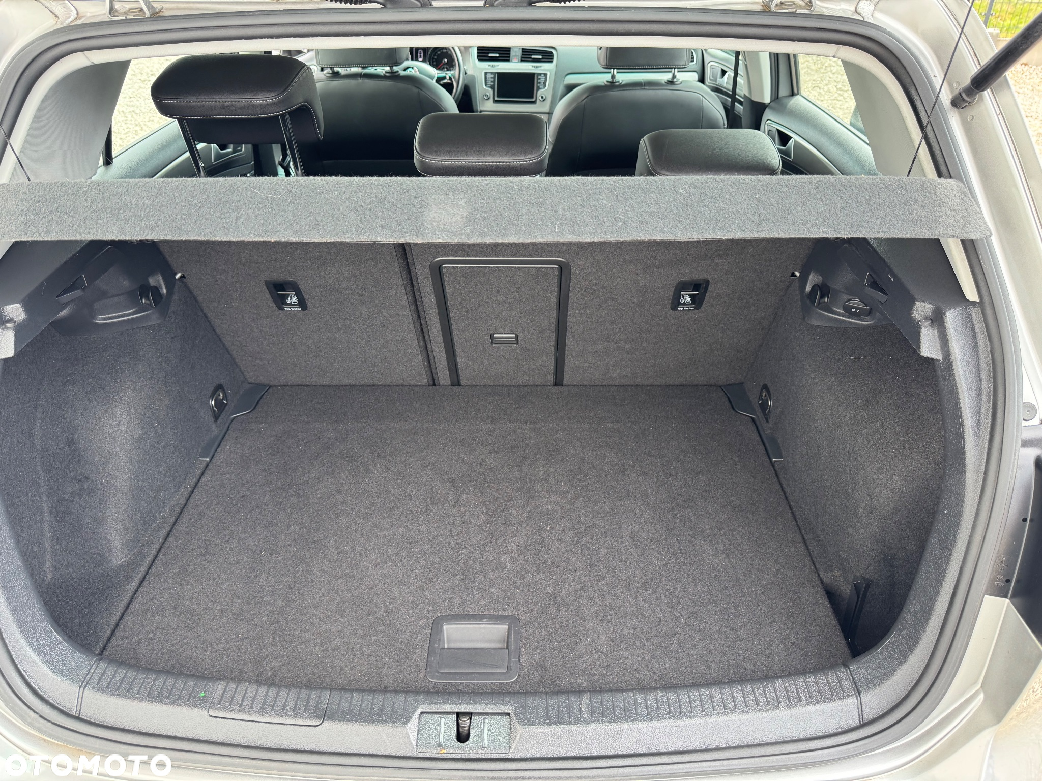 Volkswagen Golf 2.0 BlueTDI Highline - 16
