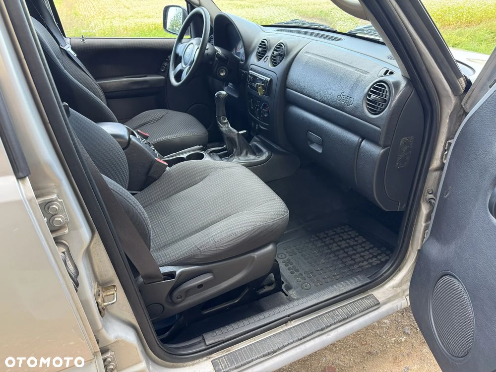 Jeep Cherokee 2.5L CRD Sport - 21