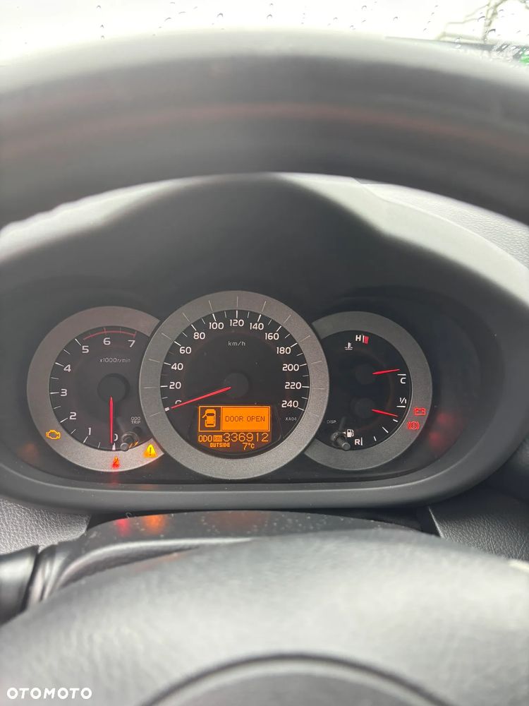 Toyota RAV4 2.2 D-4D Sol - 9