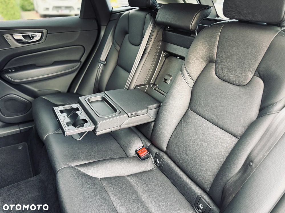 Volvo XC 60 D4 Geartronic Momentum - 16