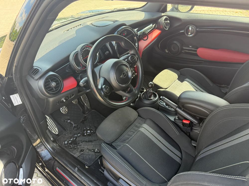 MINI John Cooper Works - 9