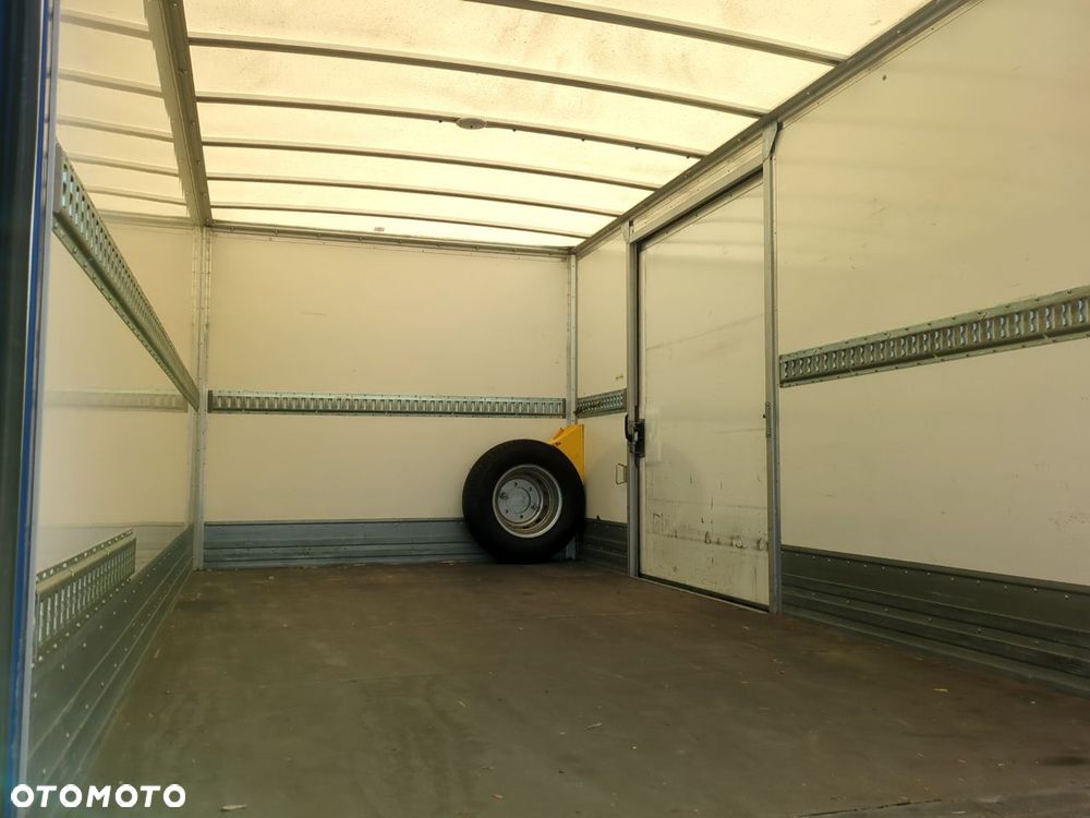 Iveco DAILY CAISSE 7T2 - 17