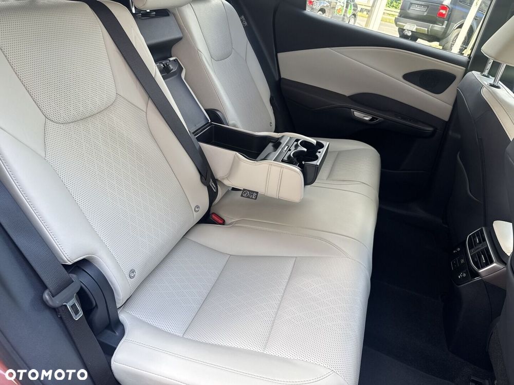 Lexus RX - 11