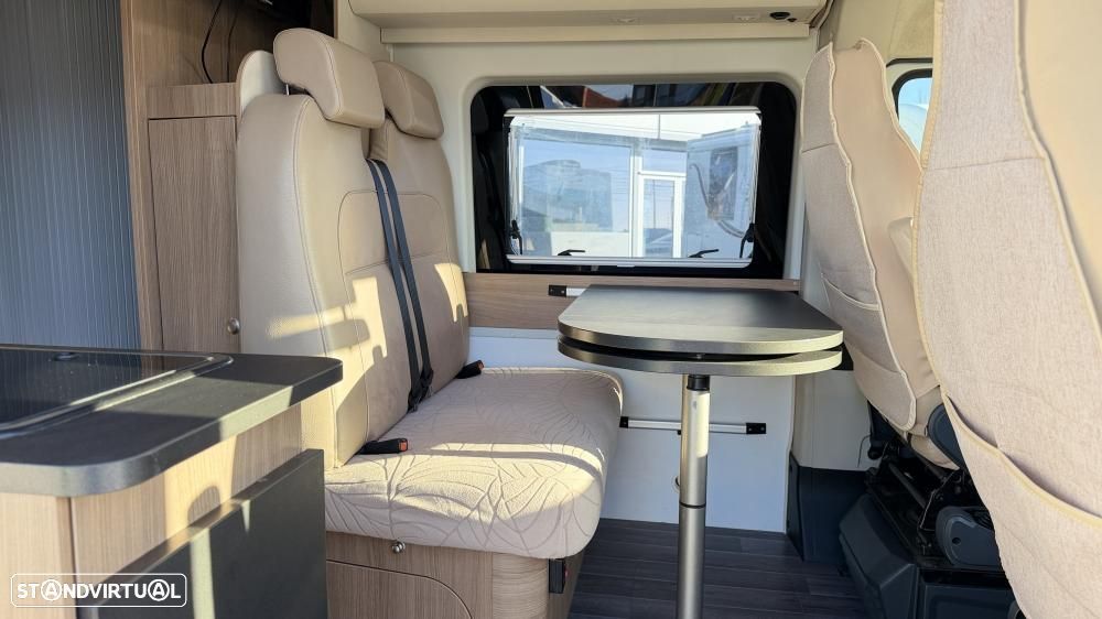 Adria Twin 600 SPT cama transversal - 2