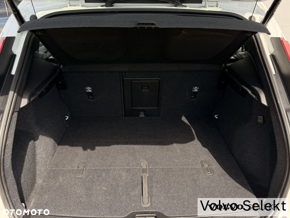 Volvo XC 40 - 22